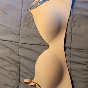 Victoria's secret 38DD nude